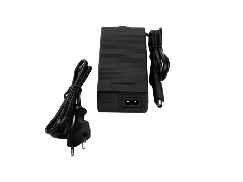 Töltő 36V Li-ion akkumulátorhoz (utángyártott) Xiaomi M365/Pro/Pro 2/Essential/1S/Mi 3-hoz (42V 2A) DC8