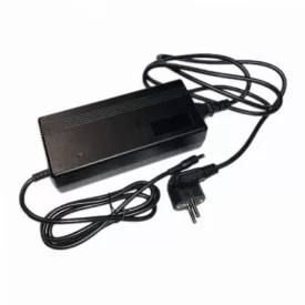   E-TWOW GT töltő 48V Li-ion akkumulátorhoz (54,6V 3A) DC5,5x2,5