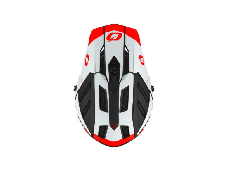 ONEAL Backflip Strike V23 sisak fekete-fehér-piros