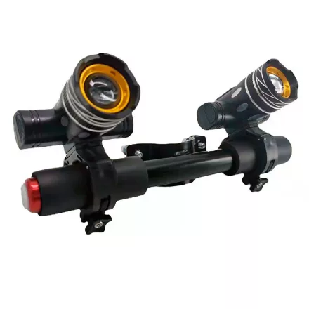 Újratölthető LED lámpa szett kormánnyal