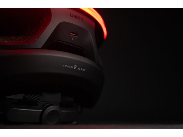 Aura Blackbird "S" Fekete
